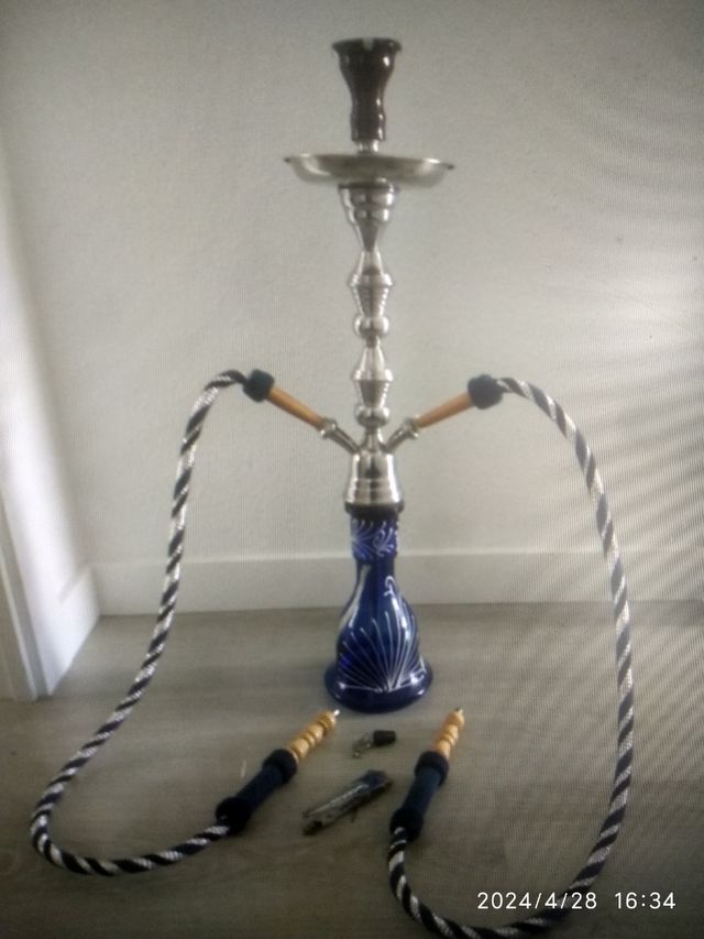 Jarrón decorativo con carbón