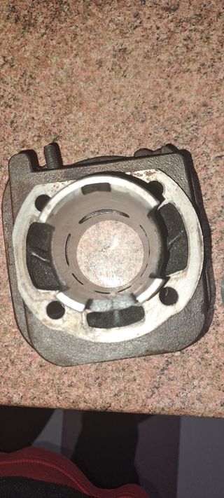 Cilindro  hierro  49cc. 6 transfer