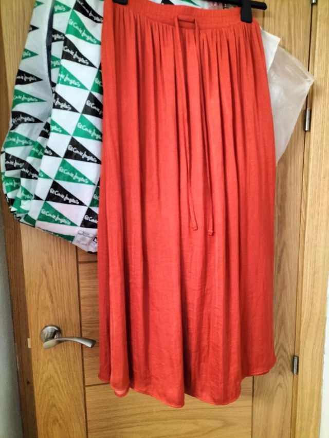 Falda encuentro color teja