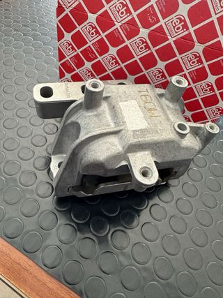 SUPPORTO MOTORE DESTRO SEAT