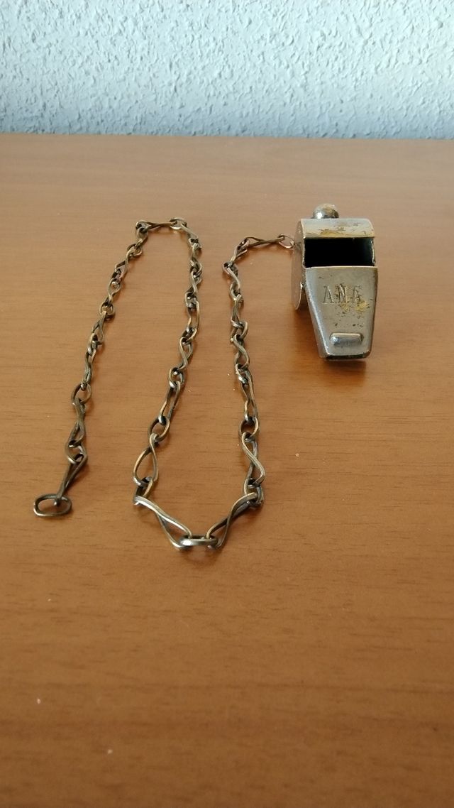 Antiguo silbato A.N.A. (1950s)