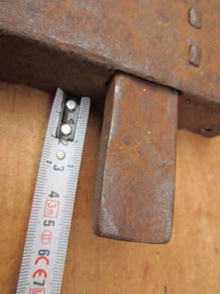 Cerradura antigua con pestillo, s. XIX .