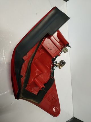 ✅PILOTO TRASERO DERECHO TOYOTA RAV 4 LED