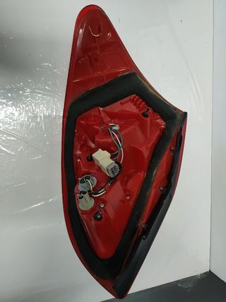 ✅PILOTO TRASERO DERECHO TOYOTA RAV 4 LED