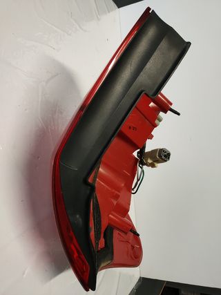 ✅PILOTO TRASERO DERECHO TOYOTA RAV 4 LED