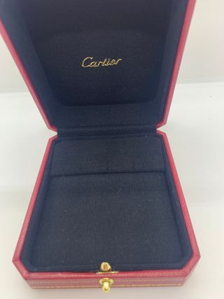 CAJA MEDIANA PENDIENTES CARTIER MODELO CRCO000475