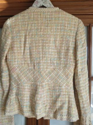 Chaqueta tweed tipo Chanel Zara W, t. 38