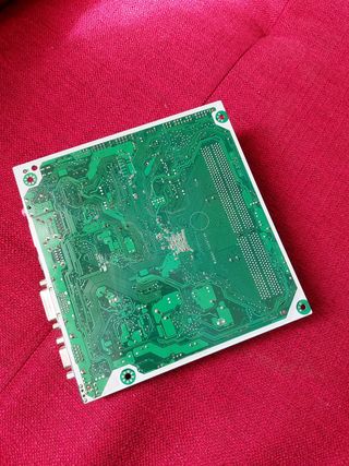 PLACA BASE DE ORDENADOR