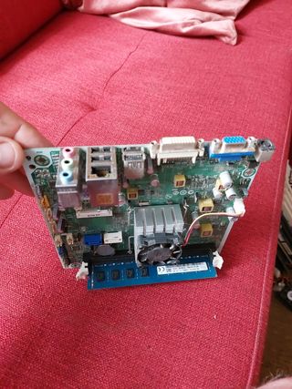 PLACA BASE DE ORDENADOR