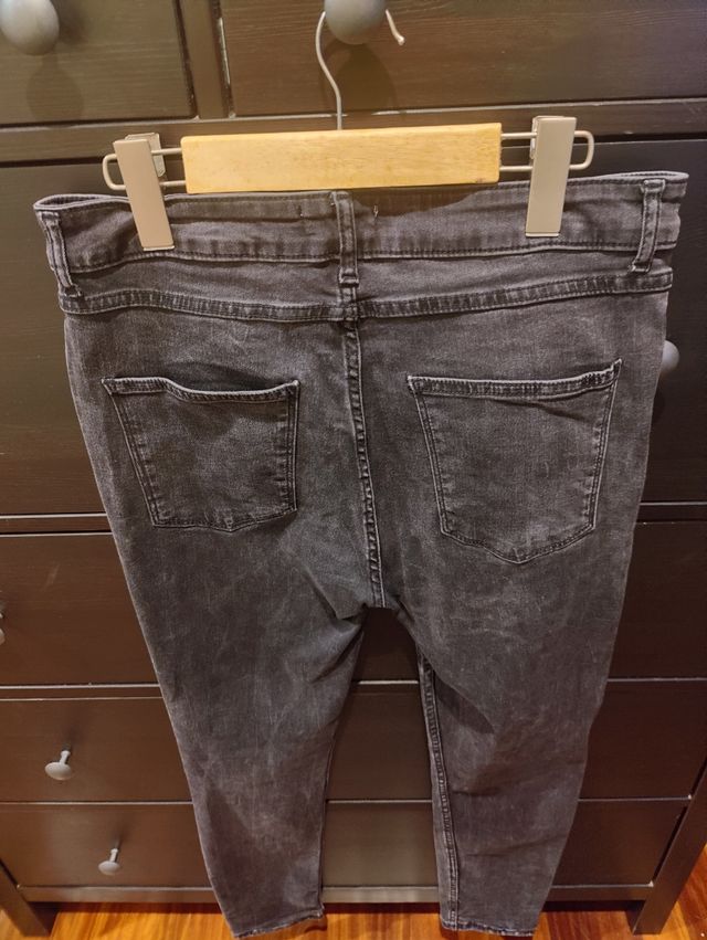 Ocasión Pantalón vaquero gris chica Zara L