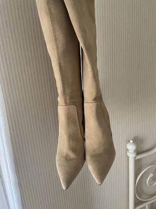 botas altas de piel Ante de Zara 