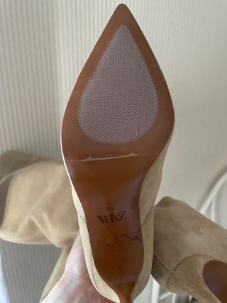 botas altas de piel Ante de Zara 