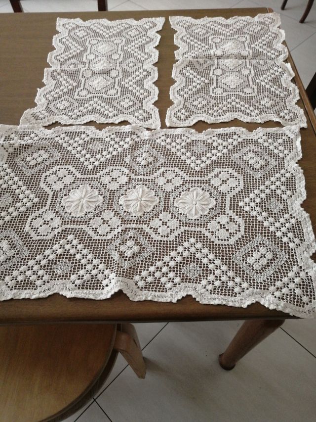 Set 3 centrini in cotone beige