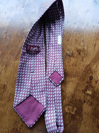 Cravatta Hermes di Seta senza scatola