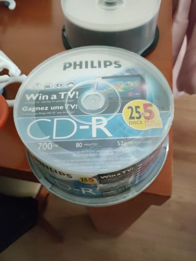 Cajas 25 CDs virgen precintada y Dvd-r