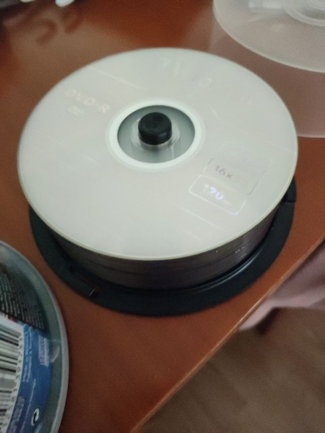 Cajas 25 CDs virgen precintada y Dvd-r