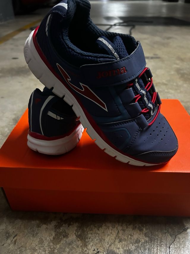 Se venden zapatillas Joma unisex