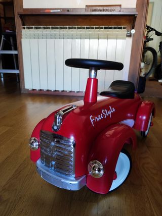 Coche vintage niño correpasitos