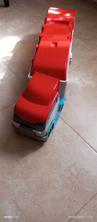 Camión de la patrulla canina