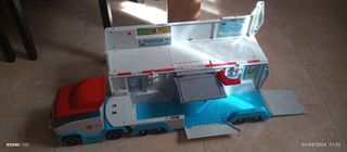 Camión de la patrulla canina