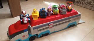 Camión de la patrulla canina