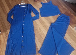 Conjunto de kimono y top y pantalón 