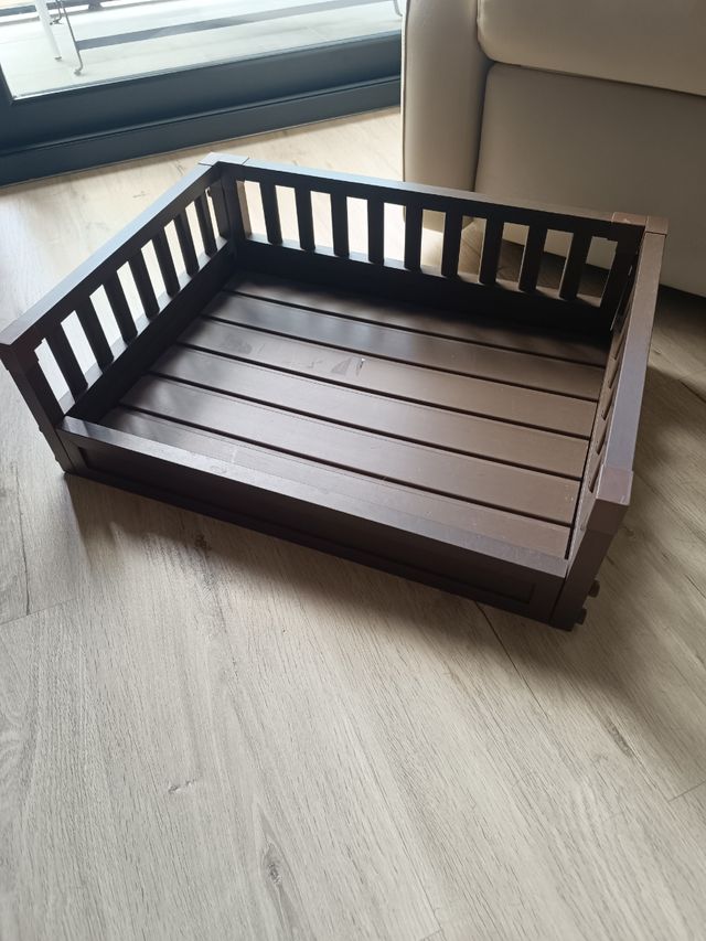 Cama perrito y tres regalos