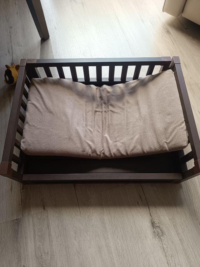 Cama perrito y tres regalos