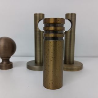 2 Soportes cortinas + 2 terminales metal 20 mm.