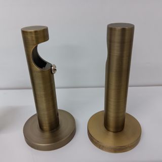 2 Soportes cortinas + 2 terminales metal 20 mm.