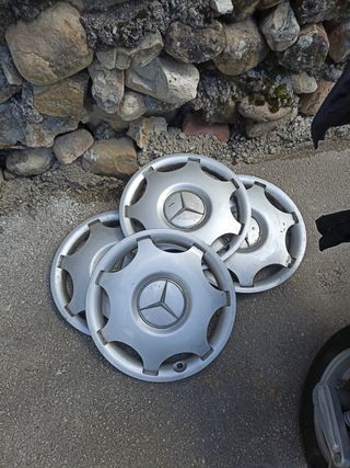 Tapacubos Mercedes Viano