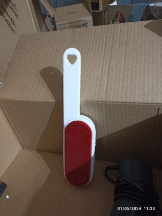 Spazzola leva pelucchi e peli