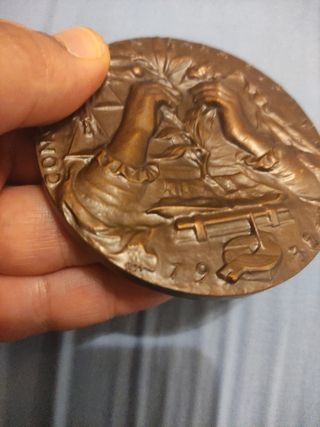 ANTIGUA MEDALLA DE BRONCE.