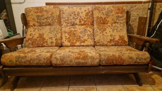 Sofá antigüo de madera