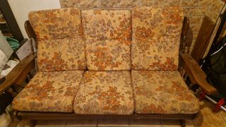 Sofá antigüo de madera