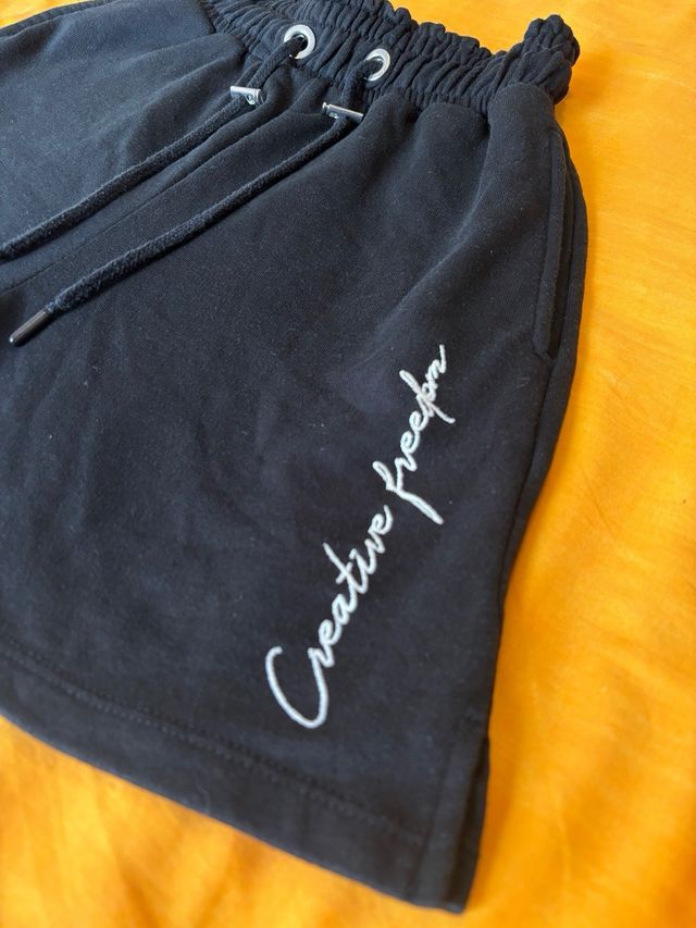 Pantalon corto chandal