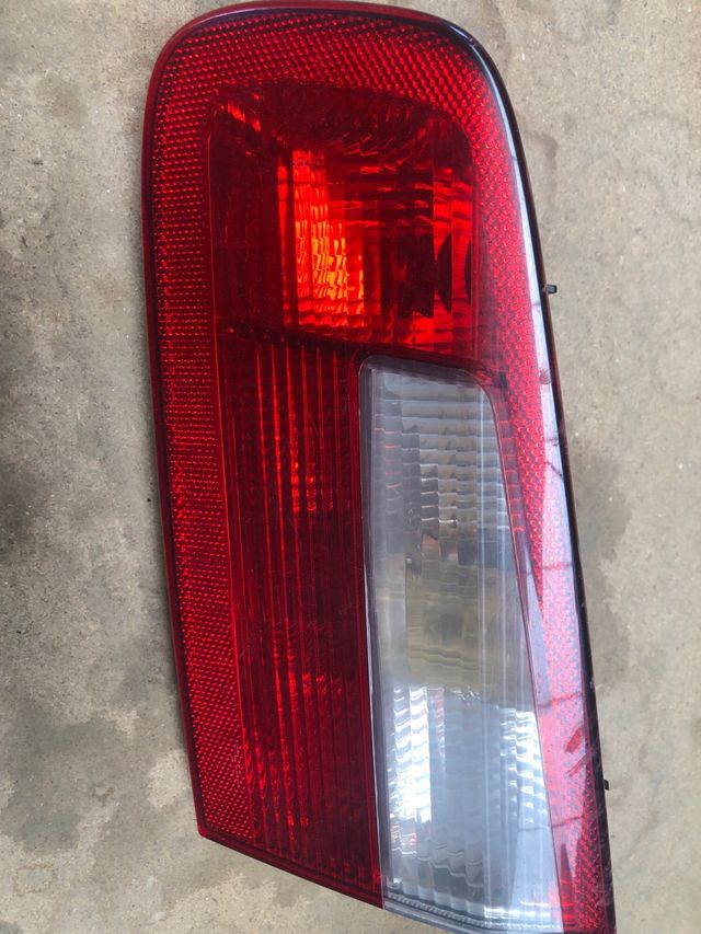 Pilotos traseros Renault laguna 2