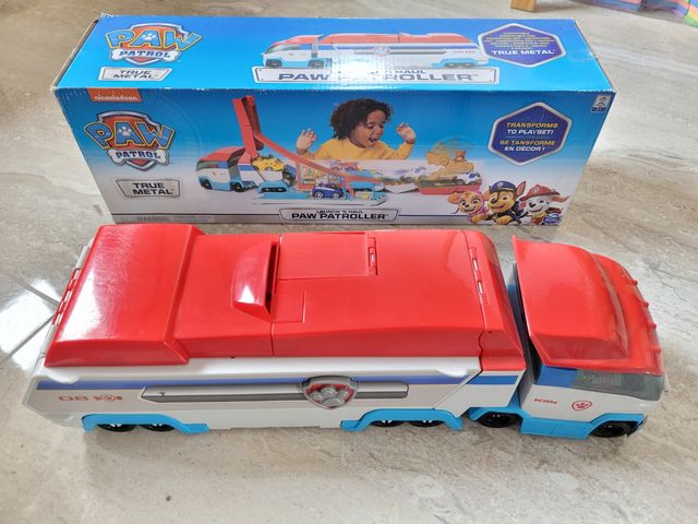 Autobús y coches Patrulla Canina