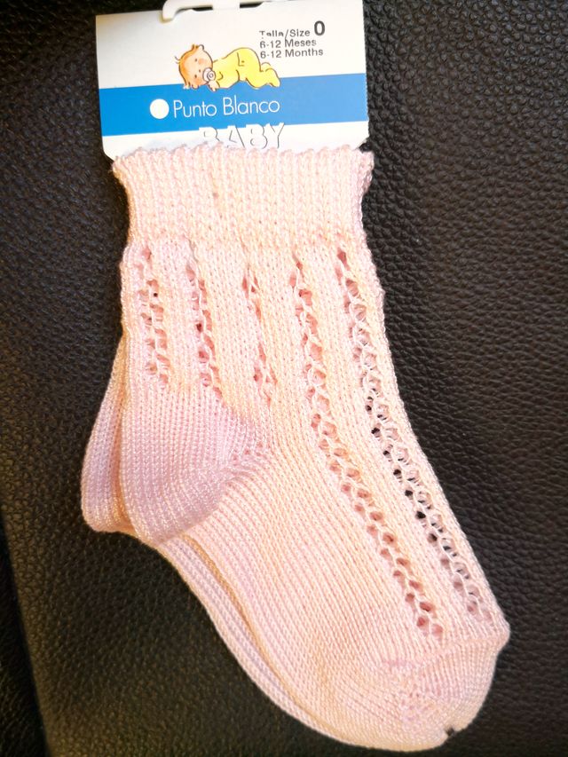 LOTE ROPA NUEVA BEBÉ:CONJUNTO Y 2 BODYS (6M)