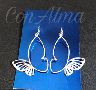 Pulseras llaveros y pendientes