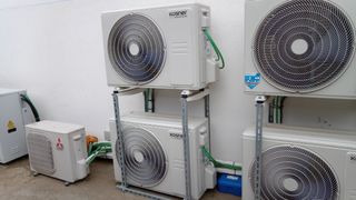 Electricidad, aire acondicionado, gas
