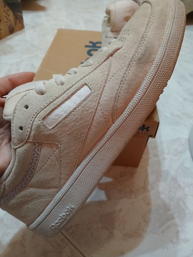 Scarpe Reebok complete di scatola