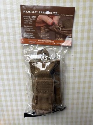 Blackhawk single pistol mag pouch coyote