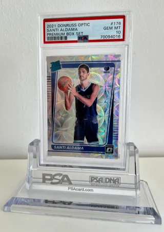 🏀 Cromo numerado Santi Aldama 33/249 👉 PSA 10