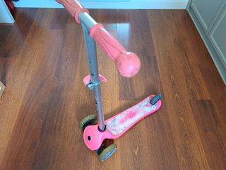 Patinete de tres ruedas Globber