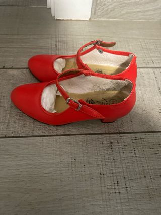 Zapatos gitana niña