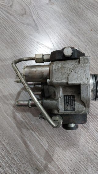 Bomba inyectora opel 55570040