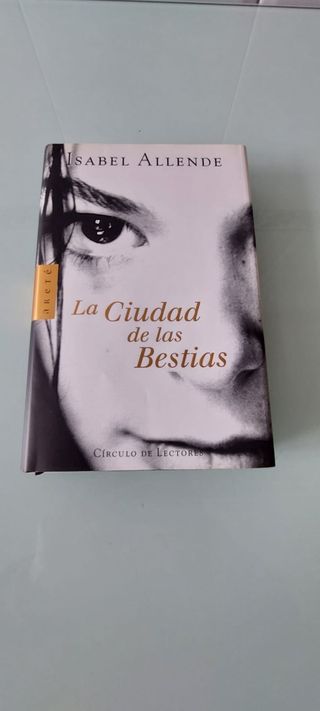 LOTE de libros de ISABEL ALLENDE.