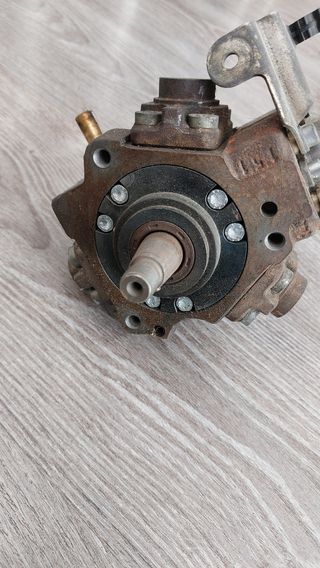 Bomba inyectora peugeot citroen 0445010102
