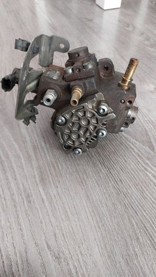Bomba inyectora peugeot citroen 0445010102